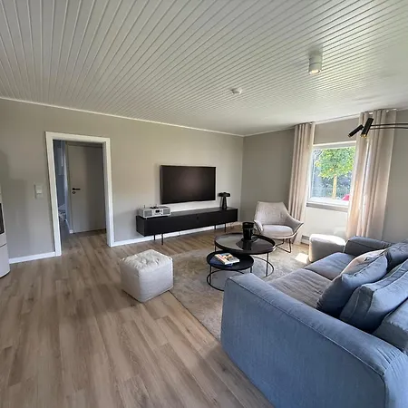 بيت للعطل Wellenfluestern Wunderschoenes Mit Kamin Und Traumhaftem Garten
