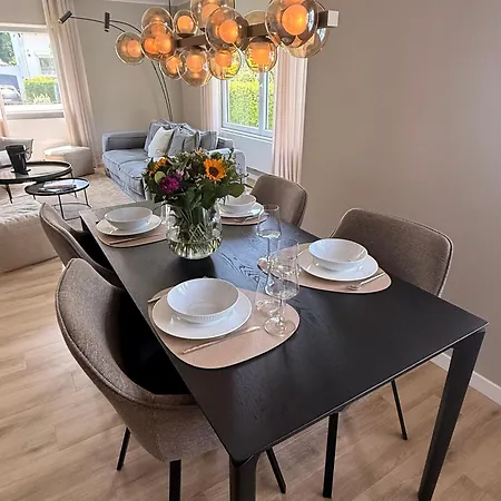 Wellenfluestern Wunderschoenes Mit Kamin Und Traumhaftem Garten بيت للعطل *