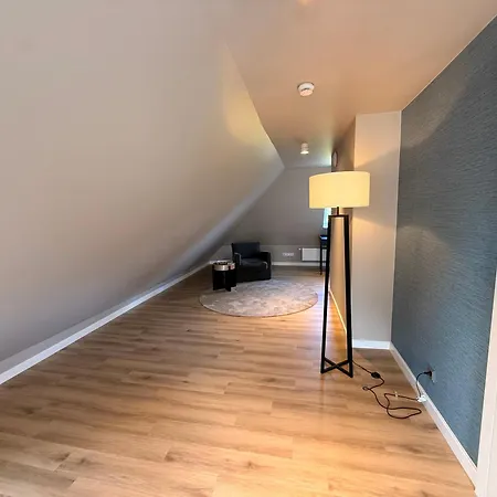 Wellenfluestern Wunderschoenes Mit Kamin Und Traumhaftem Garten بيت للعطل *